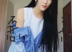 超美女主球衣短裤踩踏喂食语言羞辱