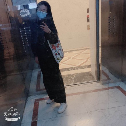 素女文员糖糖初次调教之第一视角黑丝诱惑篇