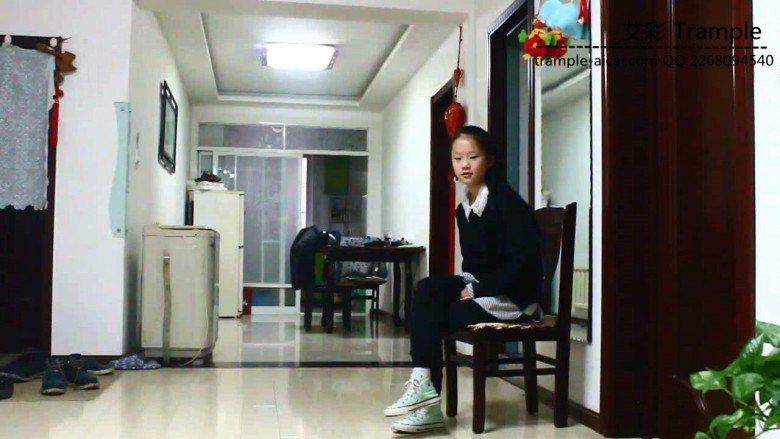 侑主！媛媛！出演收服嚣张的班主任（终）骑乘踩脸！