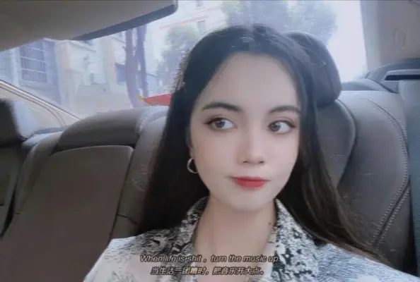 【00后蕬小乃】阿篱的肉丝足踩踏深喉