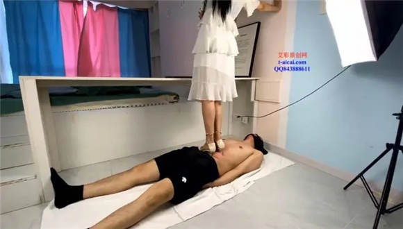 华伦天奴哪个M能不爱呢