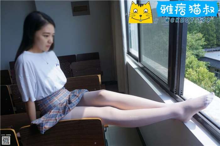 【妖精视觉】NO.130 苏苏 学生装，白丝袜[71P]