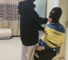 【逗逗】袜子塞嘴完全束缚狂抽500耳光 bf8489