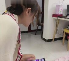 【牙乖乖】美甲小妹深夜恋足调 bf16124