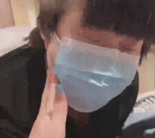 【橘子没熟】让母狗舔脏匡威 bf18041