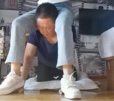 【奶欲】惩罚迟到狗当坐垫 bf18077