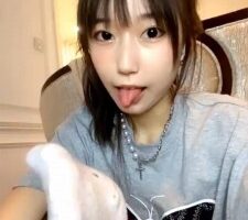 【第一视角】美少女西怡无底线羞辱合集1（重口不喜误入） bf22408