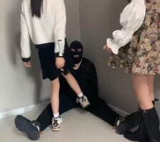 【精神小妹】双学生主重度踢踹/喝圣水/穿鞋踩踏 bf24673