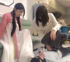 【阿昆】带汉服素人闺蜜玩狗-骑马转胯/高跟踩踏/闻素人白袜 bf28472