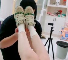 【Rina】运动鞋白棉袜踩踏虐乳 bf33466