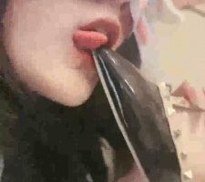 【安蔓】被三主玩弄-清理鞋子/钻胯舔脚 JS23100510