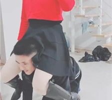 【美容院S】当脚垫/舔脏鞋/臭脚踩脸 JS23101501