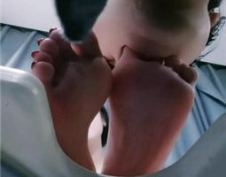 【小羊】近距离-母畜-裸足吮吸 JS23101820