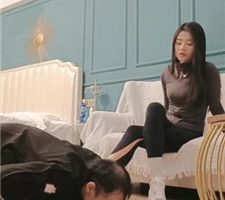 【昭玥】转胯/全体重踩踏/舔脏鞋-小白鞋棉袜 bf35074