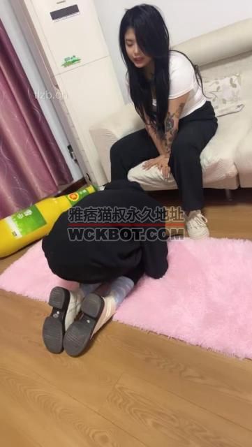 【最浪女慕】强迫闺蜜舔脏鞋/耳光/掐脖【完整版】 bf35666