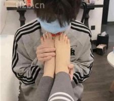 【可儿女王】品尝脚趾缝/脚喂食 bf36508