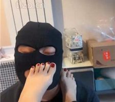 【爆浆恶女】棉袜塞嘴品尝裸足 JS240118-14