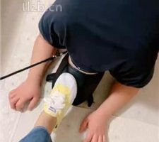 【上上】下跪对着帆布鞋原味船袜发骚 JS240119-6