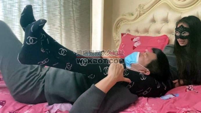 时尚美丝的极致折磨夹脖子