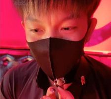 【潘妮女王】KTV-开发送酒服务生做狗 bf38548
