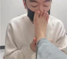 【邪魅大大】喜欢舔脚的小奶狗 JS240304-3