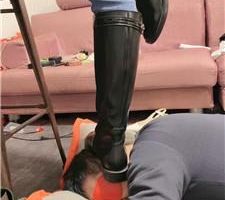 【冰诺】全程靴子碾压踩狗头 bf39193