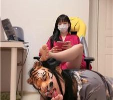【暴力美学】母畜-迷恋裸足羞涩舔 bf39843