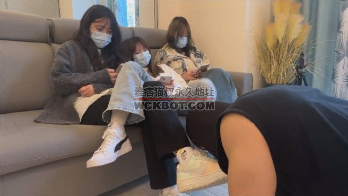 【208少女宿舍】假期三人37分钟群调大学狗 YC-240407
