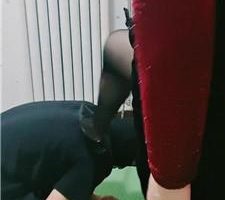 【美容院】技师S-骑脖狗爬/耳光鞭打/臭脚踩踏 JS240421-9