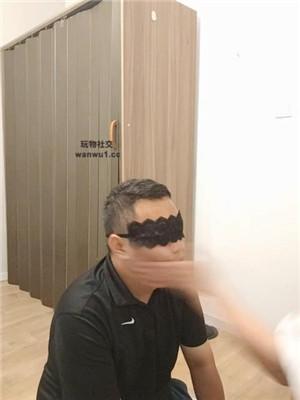 【上海汤圆】狂抽耳光/裸足狂舔 JS240820-19