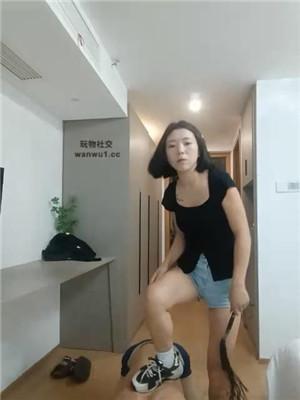 【芝芝女王】骑马转胯/品尝卫生巾/鞭打/涂鸦羞辱/圣水淋浴 bf44501