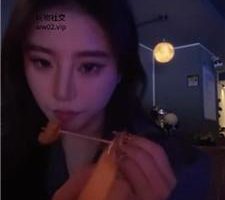 【反差楠熙】伺候主人吃饭赏赐舔脚 JS240920-22