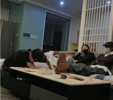 【DO猫】双S-舔不干净鞋子被暴揍【三视角版】 bf45780