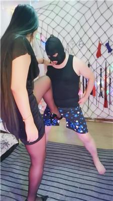 【允琪】黑丝美腿连环踢裆 JS241122-7