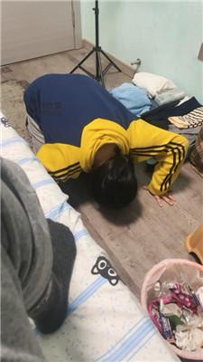 【白兔】藤条威胁/抽耳光/磕头求虐/伺候刷鞋 JS241203-23