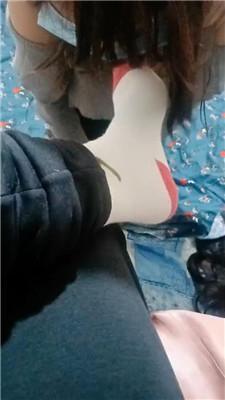 【伪娘和人妻】变装奴跪舔棉袜裸足 JS241204-8