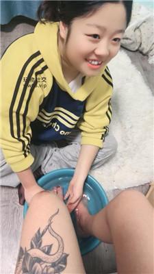 【小凤梨】磕头求虐/伺候沐足 JS241207-29