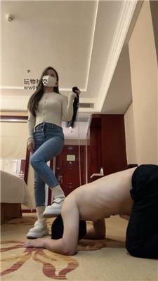 【诗诗大人】骑马转胯/牛仔裤坐脸/舔脏鞋/赏赐圣水/超臭白袜辱 bf48188