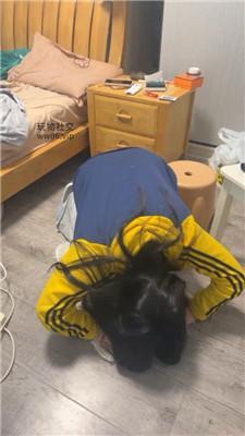 【小凤梨】闺蜜下跪求虐待 JS241214-13