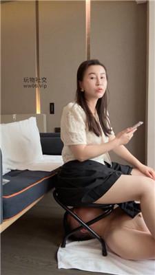 【金融女主】无意识玩脚垫奴直播 JS241226-9