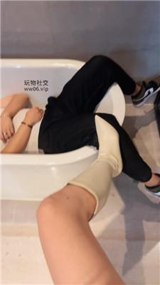 【诗诗】浴缸虐-圣水淋浴/高跟长靴踩/鞭打坐脸窒息/骑马 JS250102-22