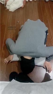 【小凤梨】品尝陪酒小妹的玉足 bf49111