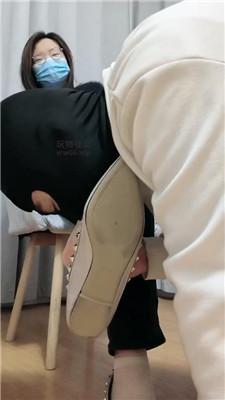 【拽拽】近距离-肉丝脚捂脸窒息 JS250108-28