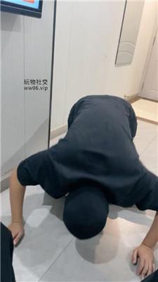 【白兔】舔素人小姐姐的脏鞋 JS250111-12