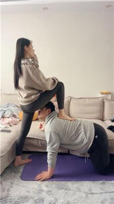 【埋汰】瑜伽女神美腿玉足踩虐 bf50294