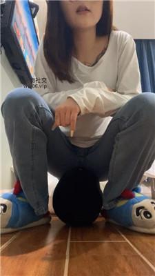 【白兔】牛仔裤女神白袜诱惑虐 bf50310