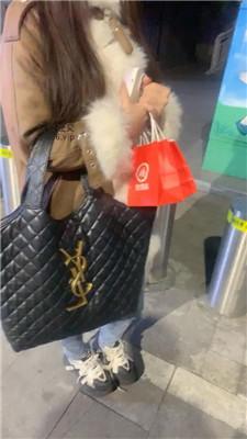 【女生也能很暴力】路边开发小姐姐脏鞋踩虐 JS250217-30