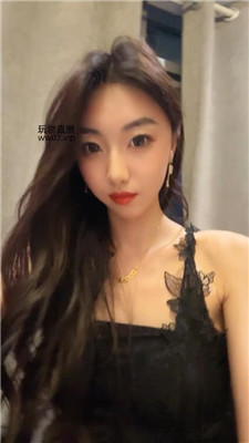 【凉子】后妈羞辱吸臀    250302-13