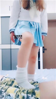 【小雪】白袜脚踩废物奴 JS250327-18