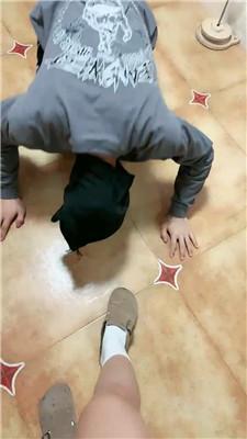【周周】白棉袜挑逗下贱家奴 JS250424-12